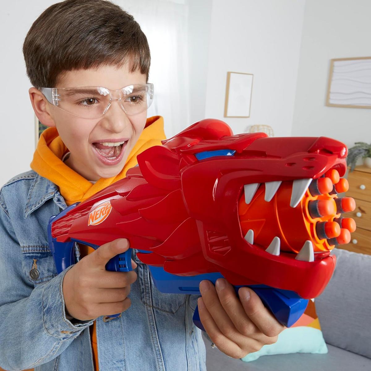 Nerf Junior Wild Lionfury Dart-Blaster – 16 Elite Darts – Easy Play Outdoor Spielzeug für Kinder kaufen – Original Spielwaren / Sonstiges bei DrisoCard